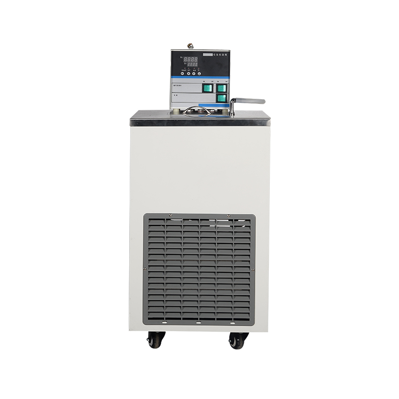 Matalalämpöinen vakiolämpöinen kiertokylpy